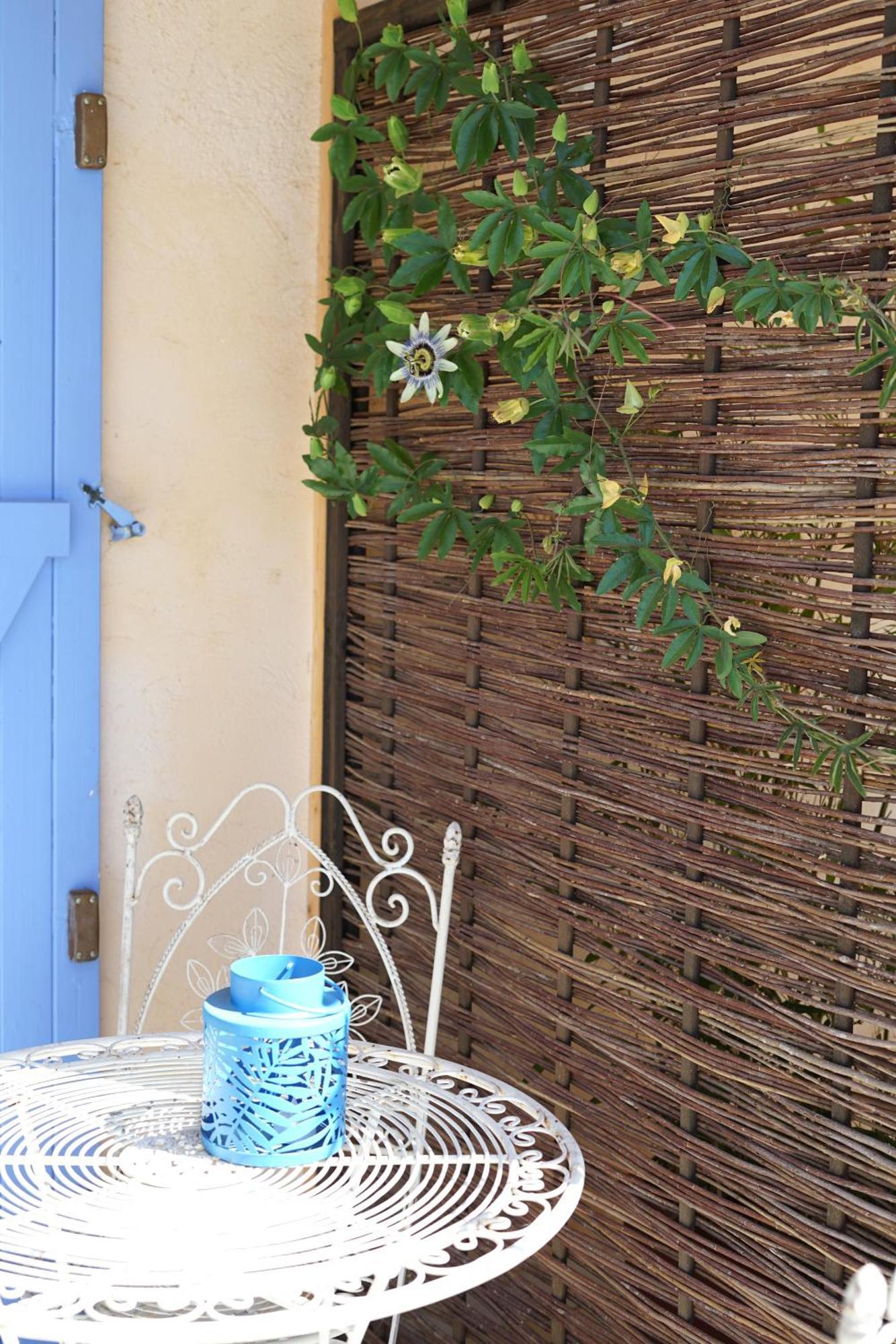 Les Volets Bleus Speracedes Exterior foto